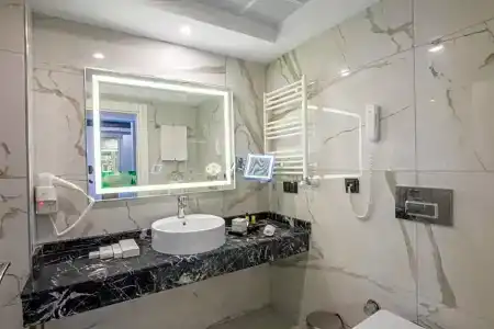 Karpalas City & Spa - 92