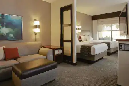 Hyatt Place Charlotte Downtown - 3