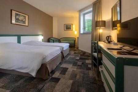 Hôtel Paradis - 114