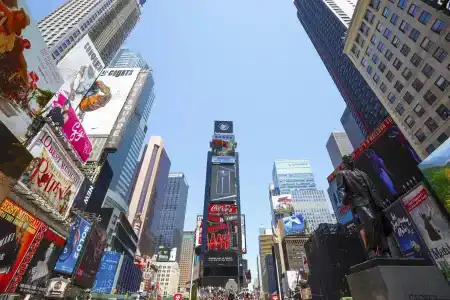 Luma - Times Square - 16