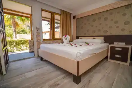 Aperion Beach - 2
