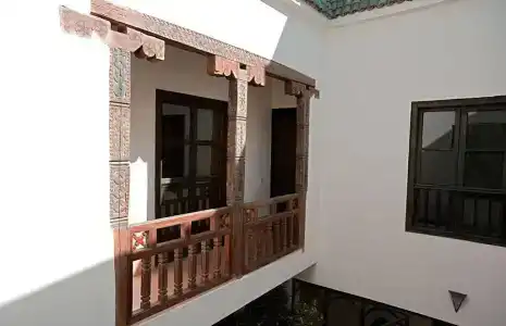 Riad Le j - 0