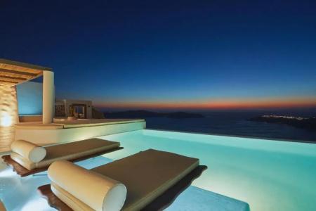 Astra Suites - 450