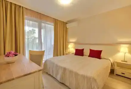 White Rock Castle Suite & SPA - 41