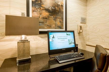 Hampton Inn - 4