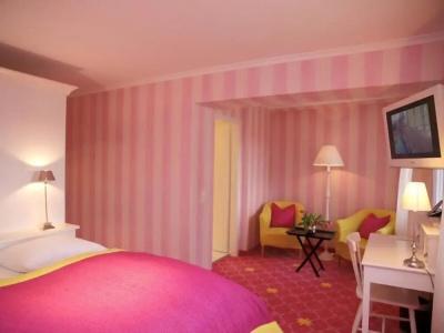 & Restaurant Sonne - 48