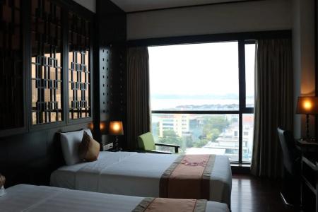 Halong Palace - 54
