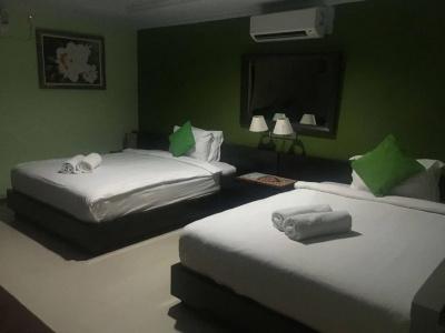 OYO 523 Dedy Beach Inn - 3
