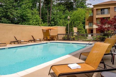 Courtyard Research Triangle Park - 15