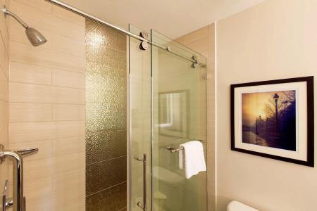 DoubleTree by Hilton Historic Savannah - 9
