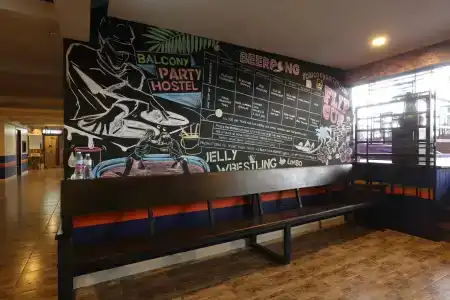 Balcony Party Hostel - Adult Only +18 - 20