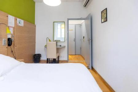 Hôtel Edmond Rostand - 69