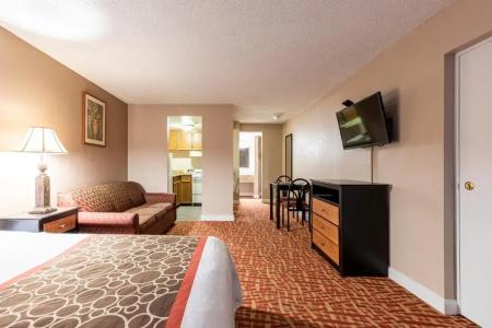 Sundial Inn - 24