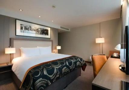 Clayton Chiswick - 27