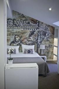 The Art Inn - 66