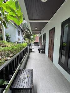 Tok Little Hut - 16