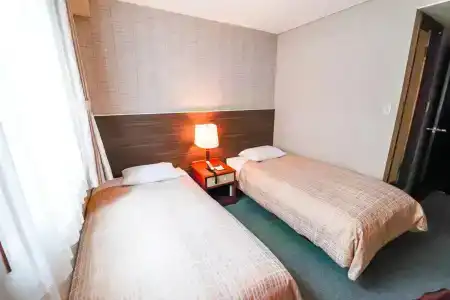 Reisenkaku Ekimae - 2