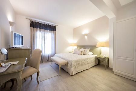 Saint Andrea Seaside Resort - 10