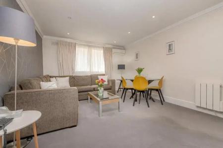 Queensgate Court - 153