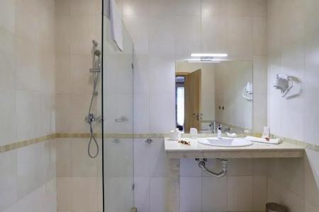 Romance & Family Suites - 150