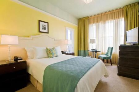 DeLuxe, a Provenance Hotel - 59
