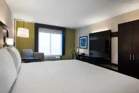 Holiday Inn Express & Suites i-95 & i-20 Civic Ctr, An Ihg - 41