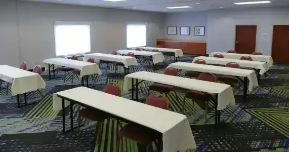 Holiday Inn Express St. Petersburg North / i-275, An Ihg - 28