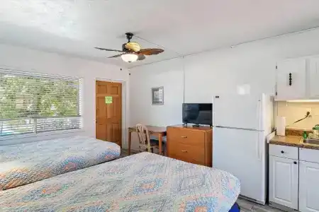 Malibu Resort - 59
