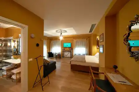 Rarity Suites - 5