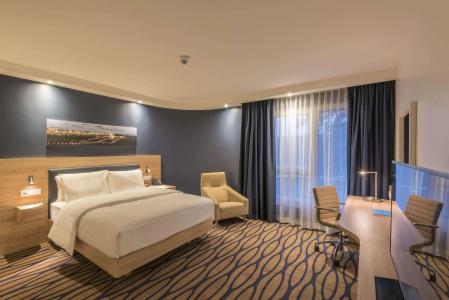 Hampton By Hilton Frankfurt Airport - 8