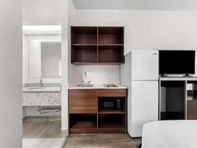 Americas Best Value Inn - - 37