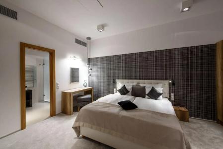 Karoly Corner Residences - 26
