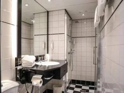 Haarhuis - 37