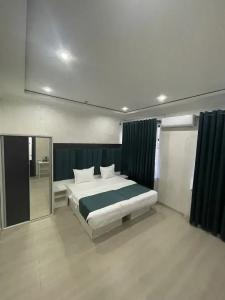 Loft - 17
