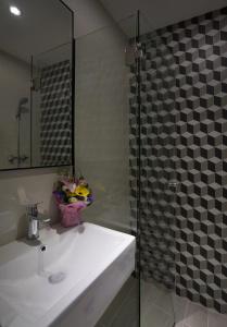 81 Premier Hollywood - SG Clean - 8