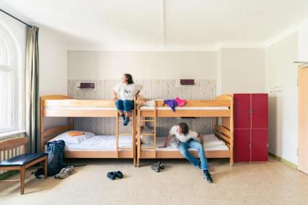 Three Little Pigs Hostel - Your Berlin Castle - 14