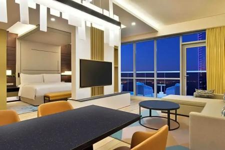 Hilton - 41