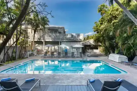 Southernmost Inn Adult Exclusive - 11
