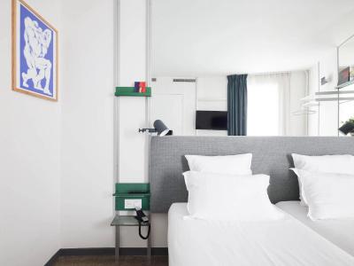 French Theory - 21