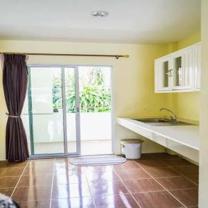 The One Apartment Bangsaray by RoomQuest - 42