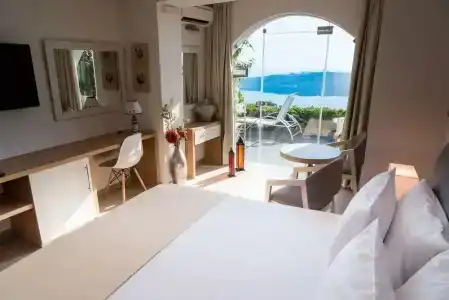Kratiras View Luxury Suites - 102