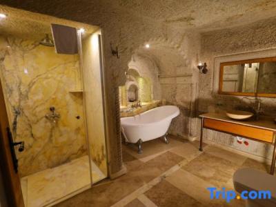 Sarnich Cave Suites - 179