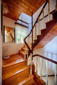 Mira Sea Front Guesthouse - 12