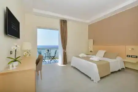 Grand Santa Maria - 50