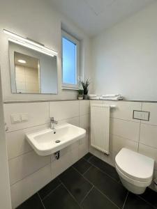 Longhouse Aparthotel - 7