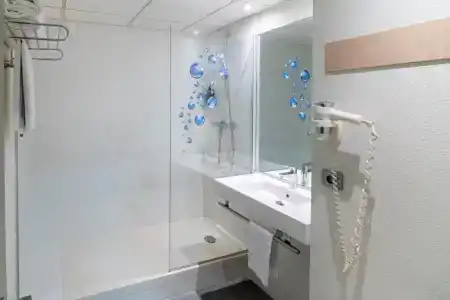 ibis Styles Cannes Le Cannet - 56