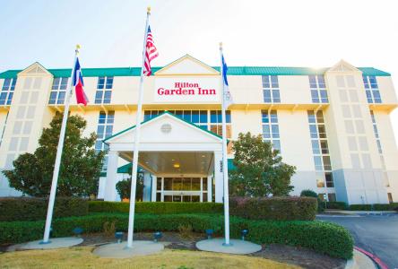 Hilton Garden Inn Dallas/Market Center - 36