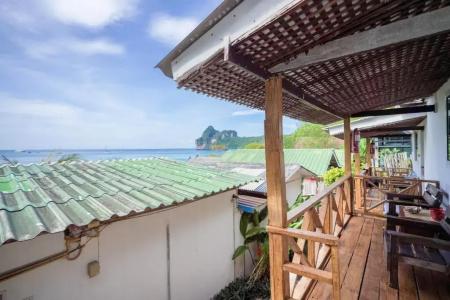 Phi Phi Cozy Seafront Resort - 34