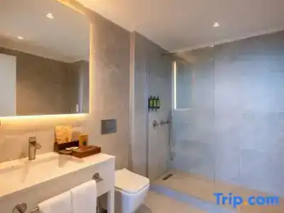 Nirvana Cosmopolitan - 68