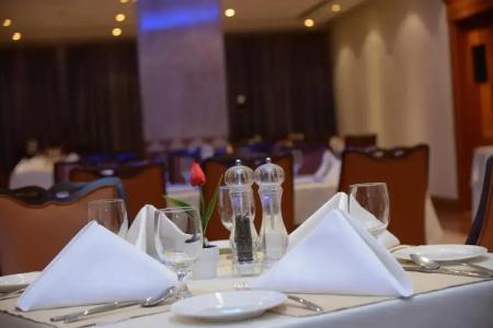 Al Madina Suites - 35